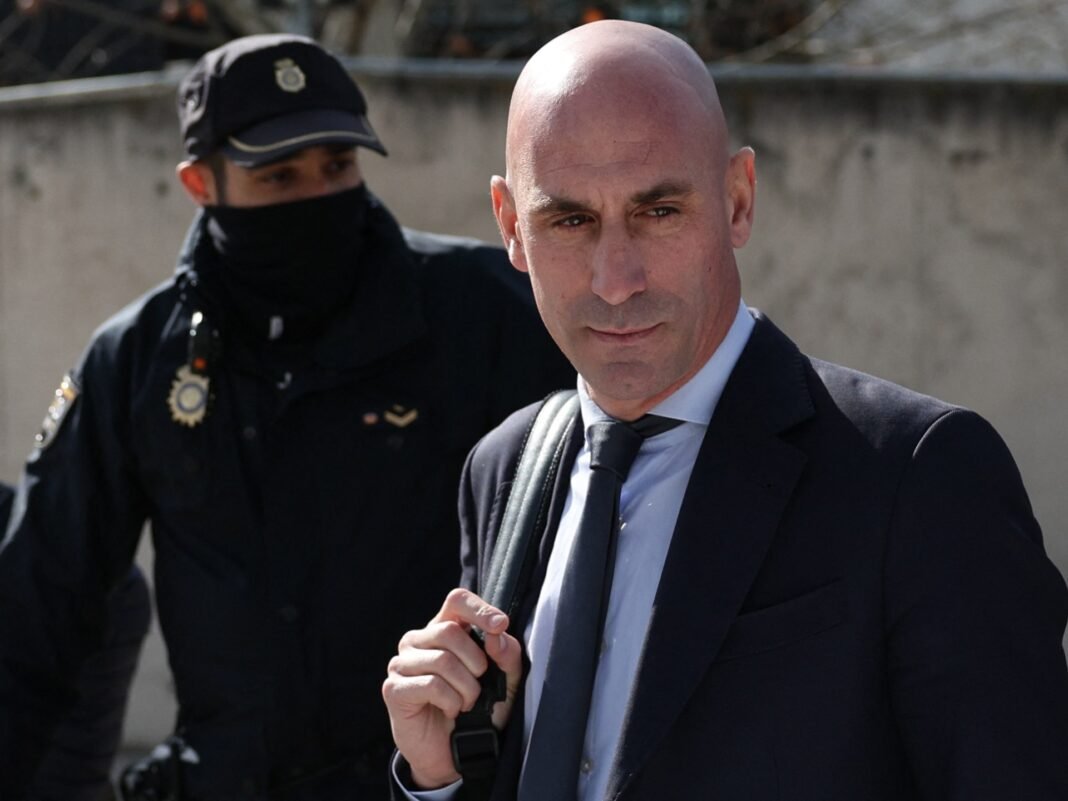 Rubiales to Fight Fine Amid Backlash Over Controversial Forced Kiss with Hermoso