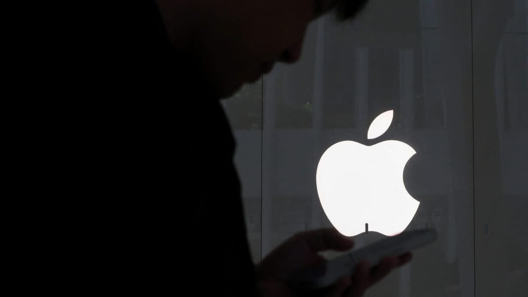 Jim Cramer is not giving up on Apple. Here’s why
