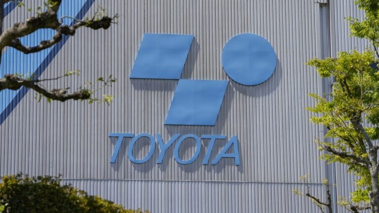 Toyota Industries’ Shares Plummet Amid $33 Billion Buyout – Biggest Slump in Nearly a Year!