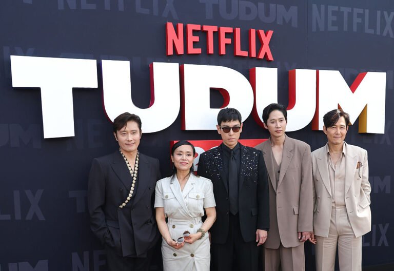 Netflix Fans Unite in the Thousands for the Ultimate Tudum Experience!
