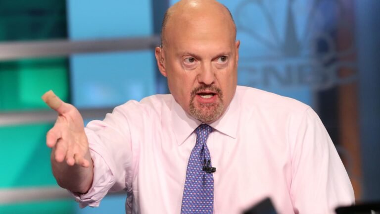 Cramer Sounds the Alarm: Get Ready for Market Turmoil as White House Moves Spark Disappointment