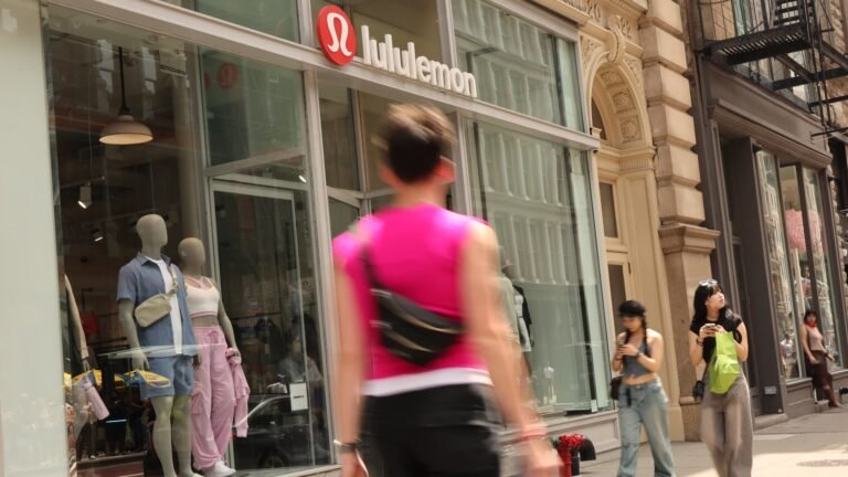 Lululemon Stock Tanks 20% as Company Cuts Full-Year Earnings Forecast Amid Market Turmoil
