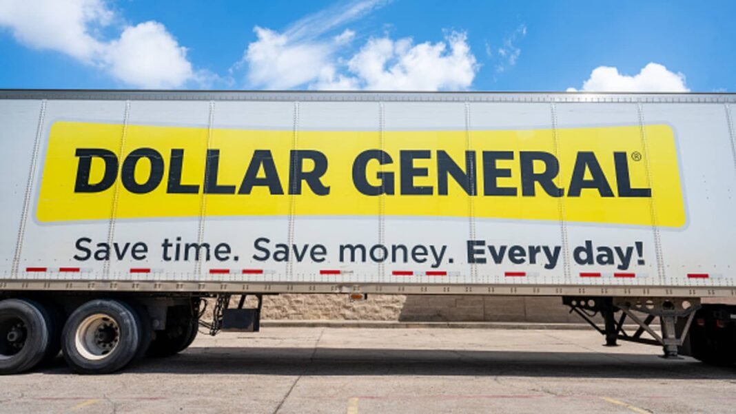 Dollar General is shaking off tariff fears and winning over higher-income consumers