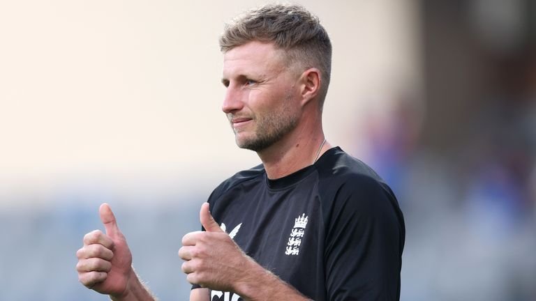 Joe Root playing cricket for England