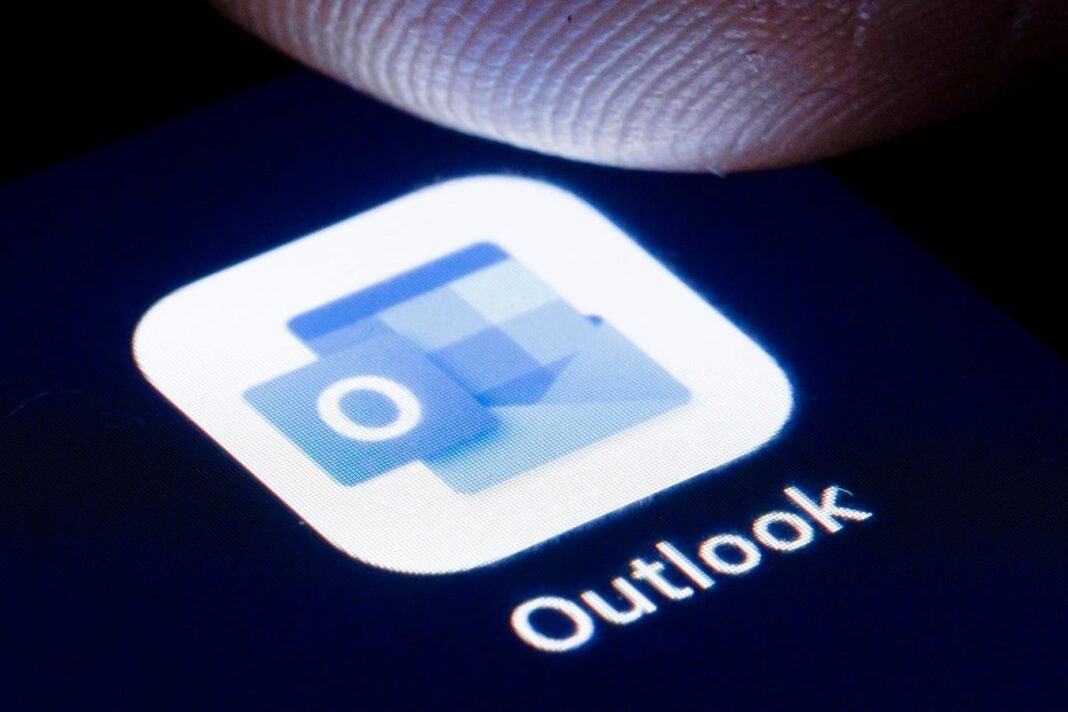 Microsoft Outlook Outage Alert: Essential Updates You Can’t Miss Right Now!