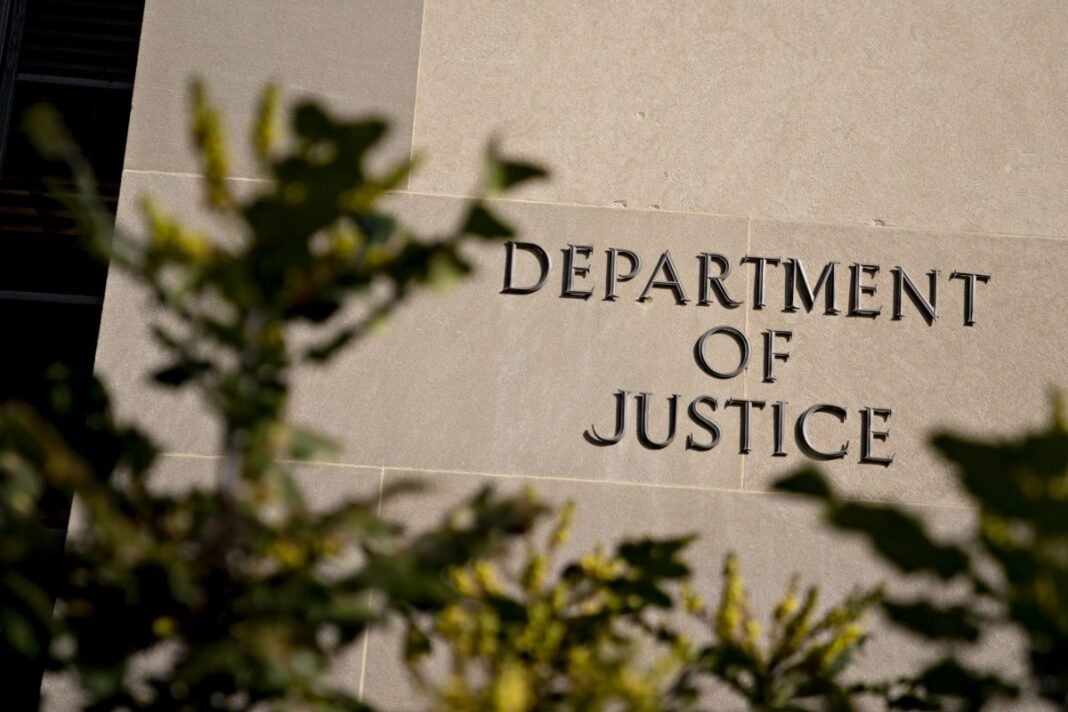 US Army soldier pleads guilty to hacking telcos and extortion