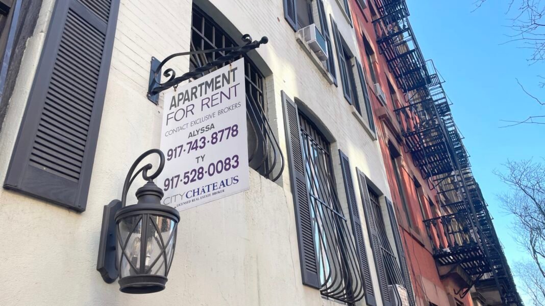 July Apartment Rents Plunge as Vacancies Surge to Highest Levels in Years