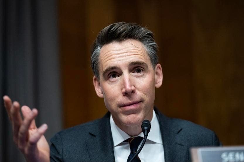 Senate Takes Key Step To Ban Stock Trading For President, Vice President
