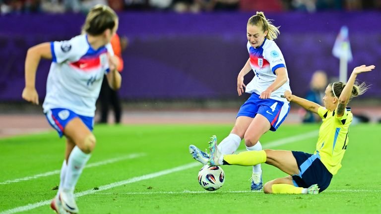 Keira⁢ Walsh​ must assert control through midfield 