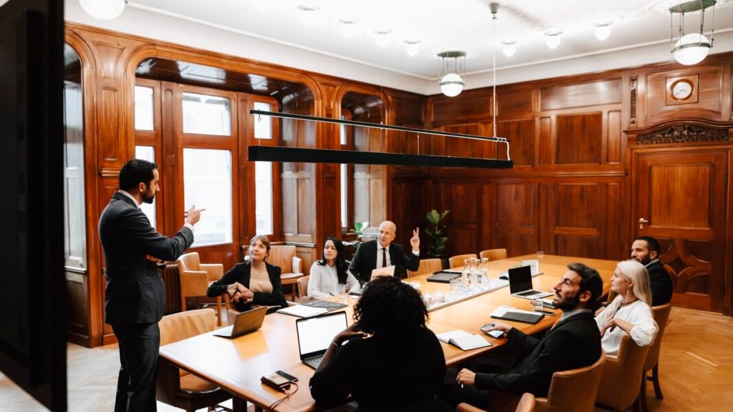 Battle for talent at family offices boosts incentive plans and pay