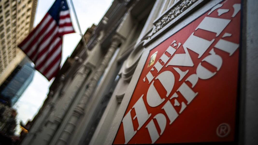 Home Depot Holds Strong: Full-Year Forecast Intact Despite Two Consecutive Earnings Misses