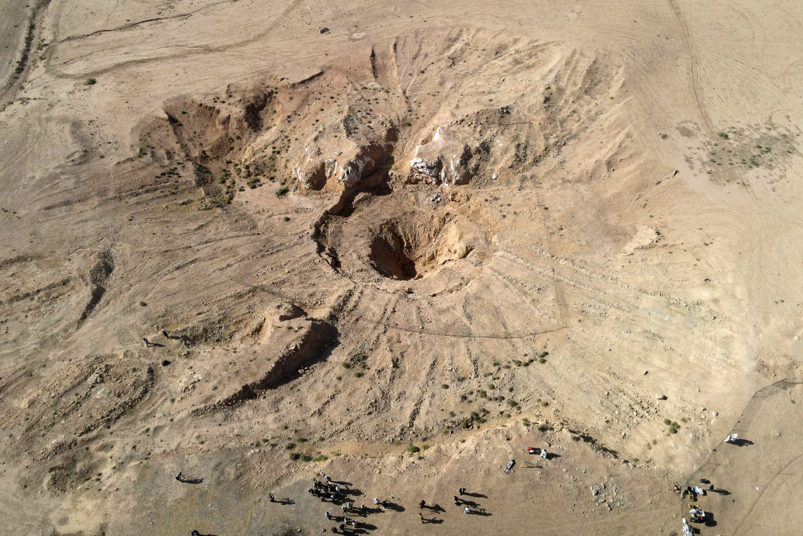 Aerial view showing the large sinkhole at al-Khasfa near Mosul