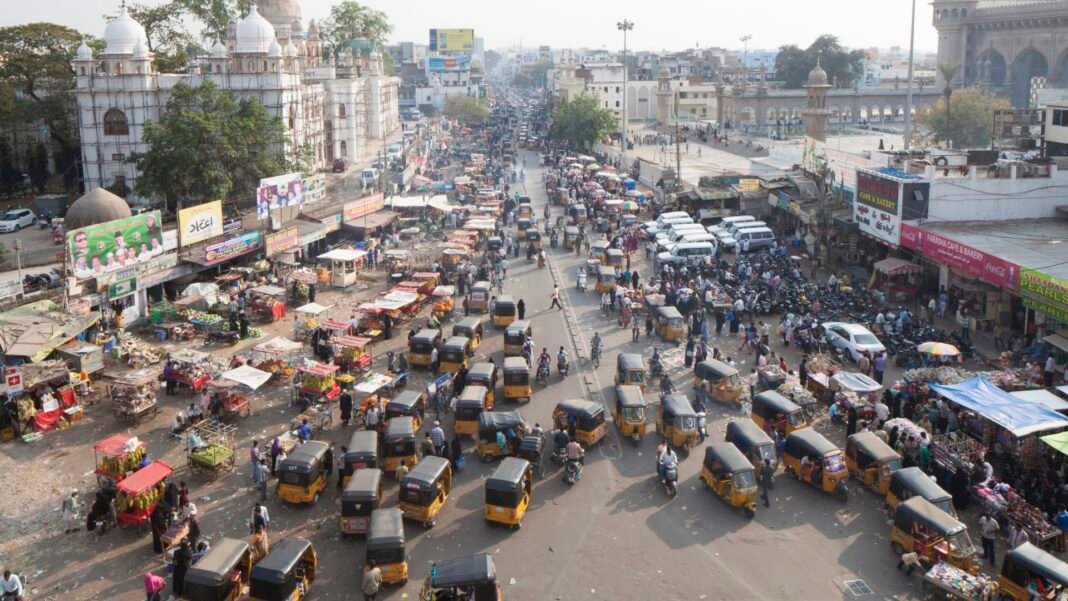 Asia Markets Juggle Gains and Losses as Investors Eye SCO Summit Amid Tariff Turmoil