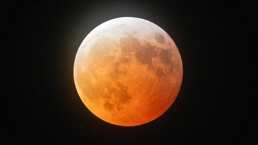 Get Ready to Be Amazed: The Stunning Full Corn ‘Blood Moon’ Lights Up the Sky This Sunday!