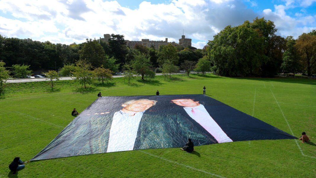 Stunning Giant Photo of Trump and Epstein Revealed in the UK Ahead of US State Visit