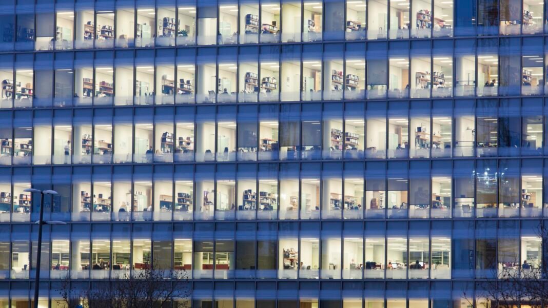 Office Investor Frenzy Hits New Highs in H1 2025, Exclusive JLL Data Unveils