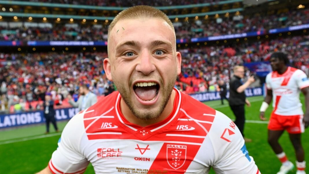 Mikey Lewis Stuns Fans by Committing to Hull KR Until 2030, Crushing NRL Transfer Rumors in Super League Shake-Up