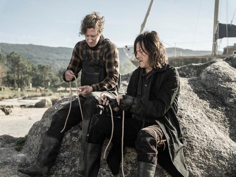 The Walking Dead: Daryl Dixon Stuns Fans with Heartbreaking Loss of a Beloved Character – This One Hits Hard!