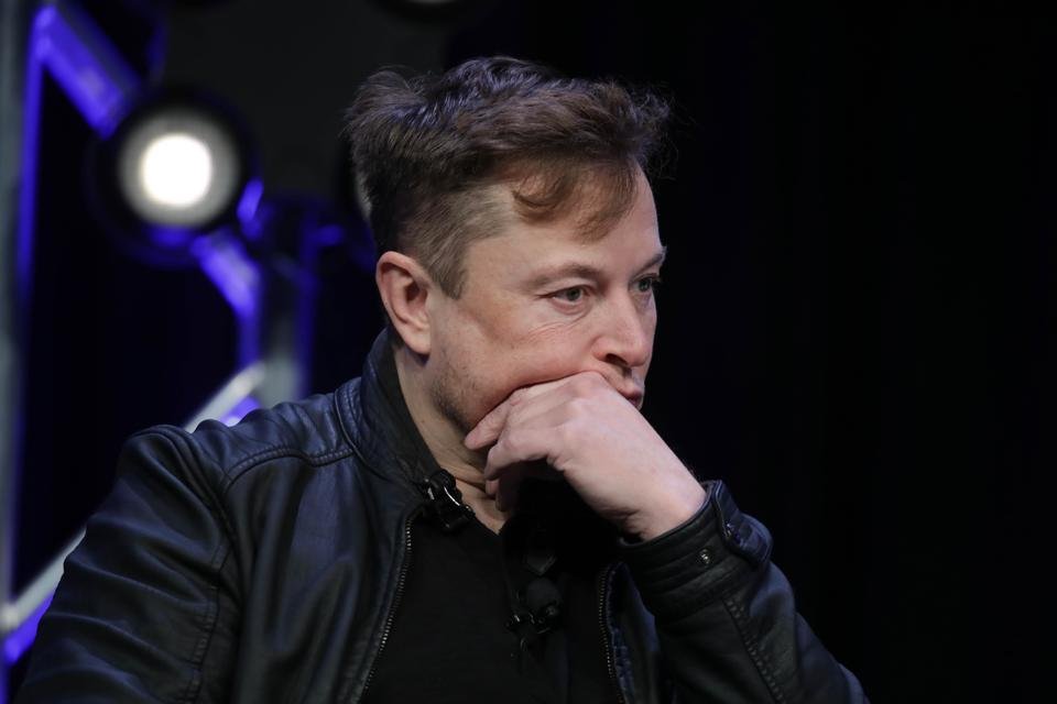 elon Musk discussing US debt crisis with Bitcoin price soaring