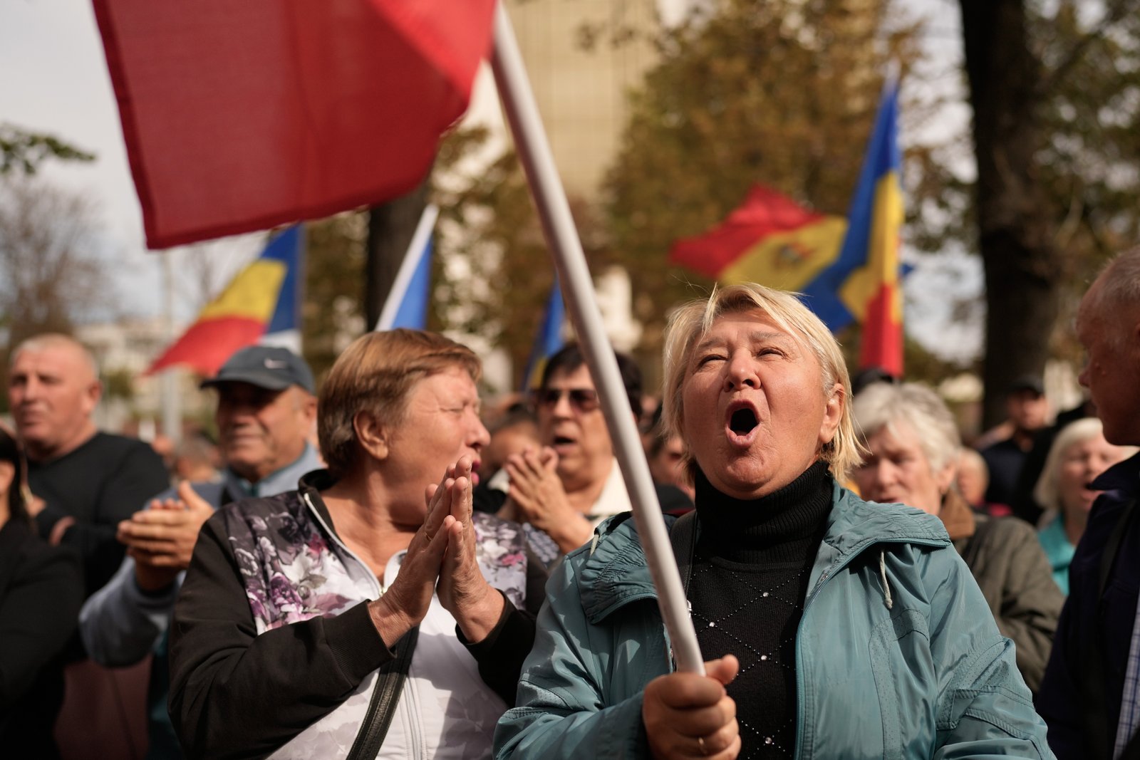 Pro-Russia supporters protest post-election results