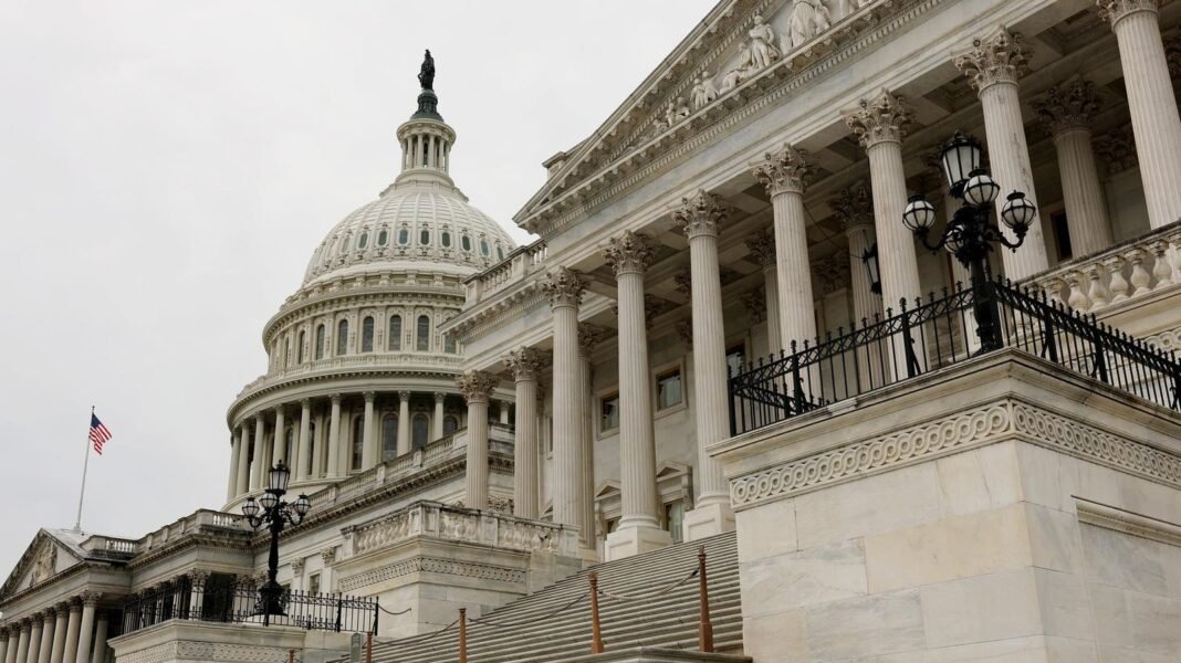 Impending Government Shutdown Could Slash $14 Billion from U.S. Economy, CBO Warns