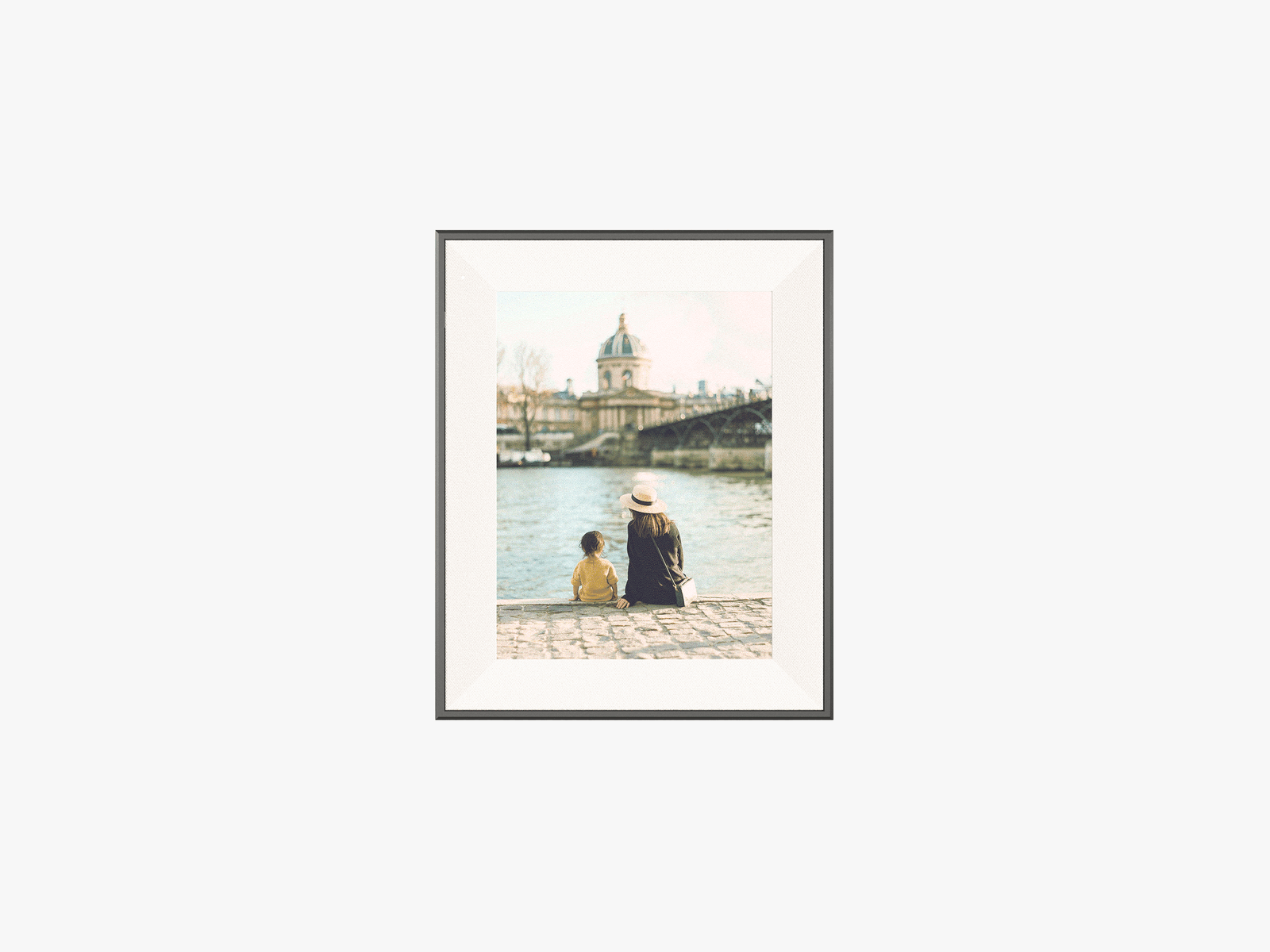 Aura Ink wireless digital photo frame