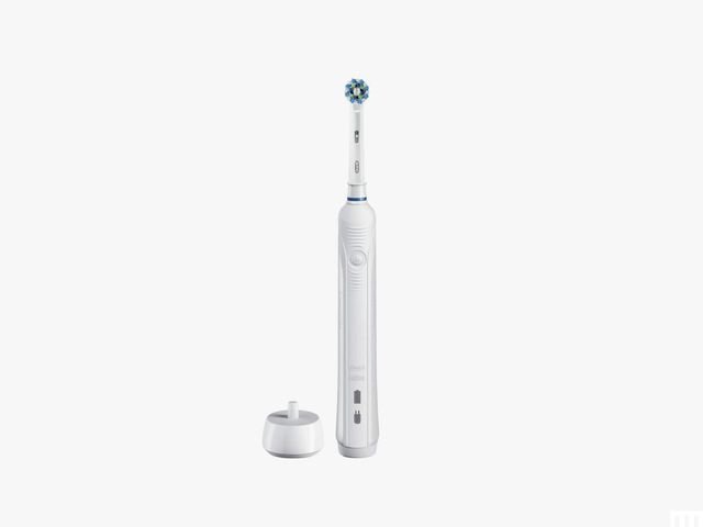 oral B Pro 1000 electric toothbrush