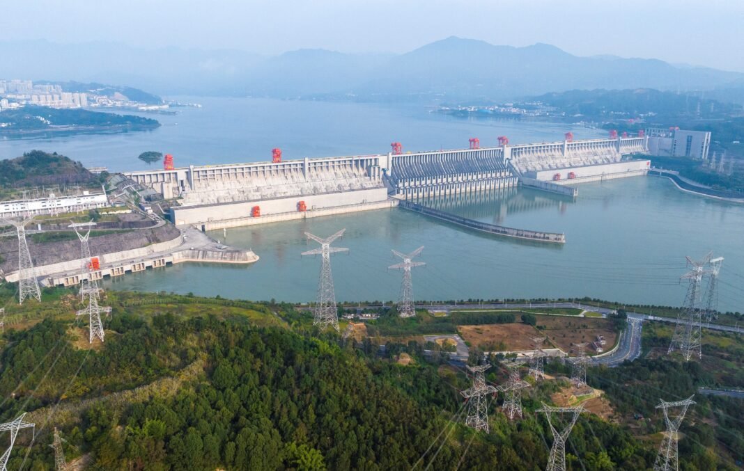 Can a Hydroelectric Dam Really Make the Days Longer?
