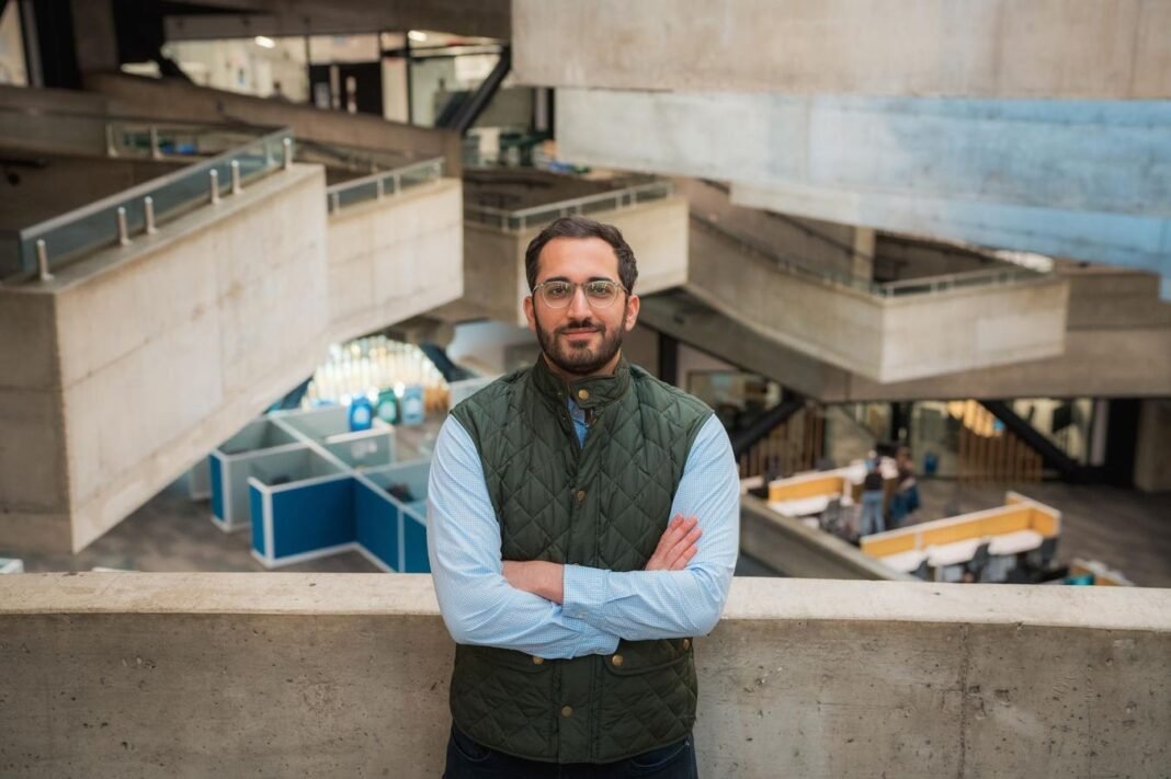 Jeff Bezos Backs Profluent: The AI Startup Transforming the Future of Drug Development