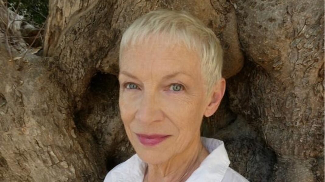 Unveiling Annie Lennox: A Stunning Visual Journey Through Her Life and Legendary Career