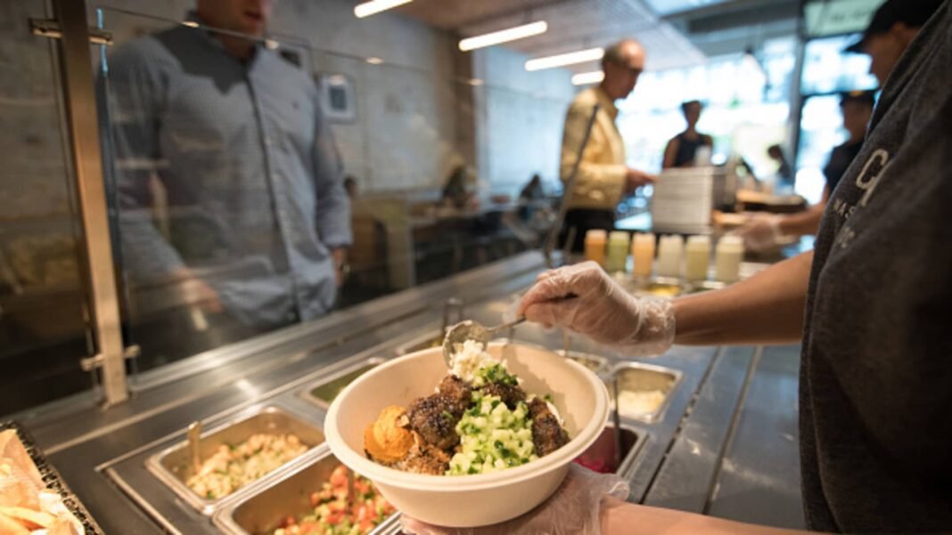 The fast-casual bowl boom is over. Wall Street isn’t sold on Cava, Chipotle deals to lure back spenders