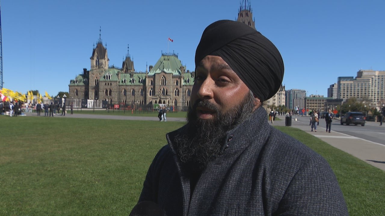 Inderjeet Singh Gosal speaking at Parliament Hill