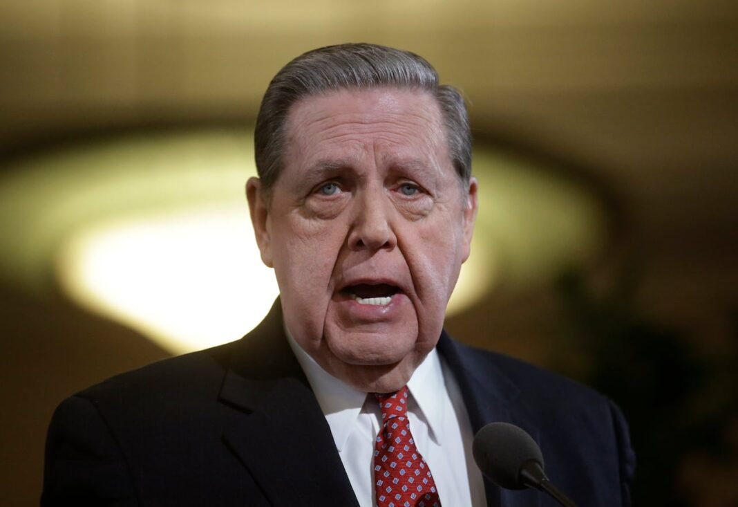 Jeffrey R. Holland, next in line to lead Church of Jesus Christ of Latter-day Saints, dead at 85