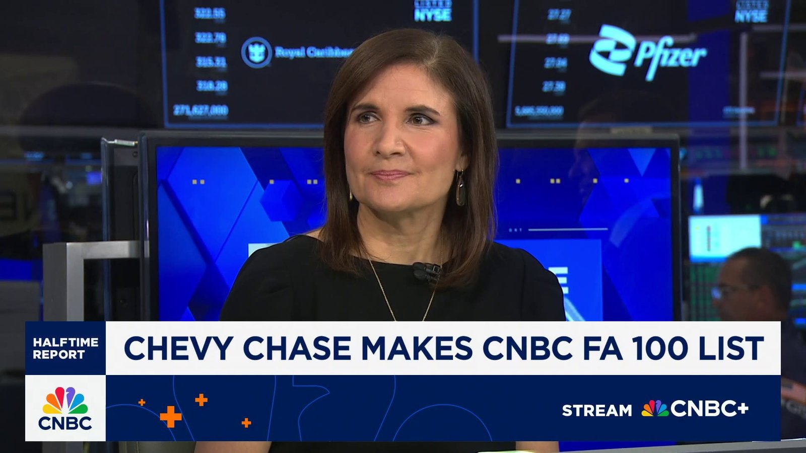 financial advisor consulting client