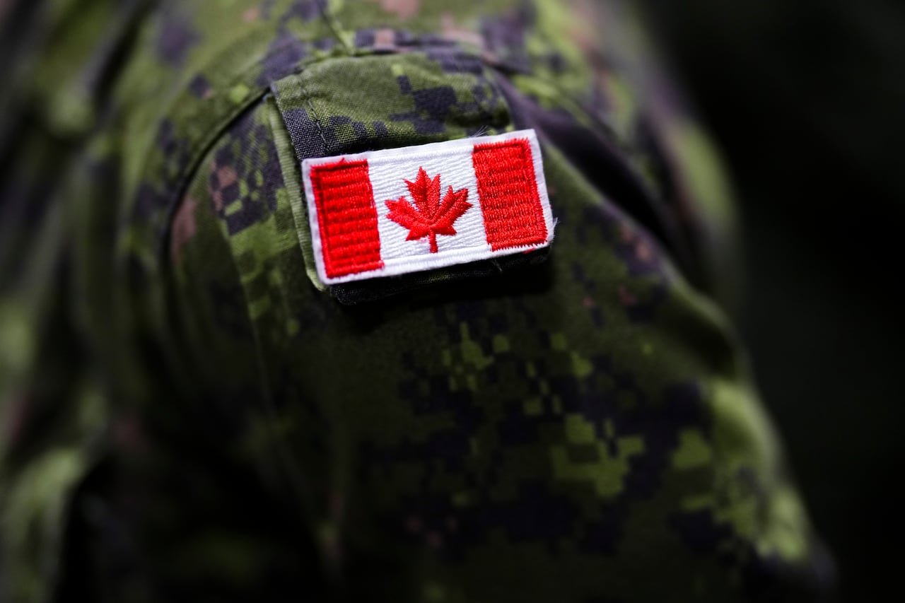 Canadian soldier's uniform displaying flag patch