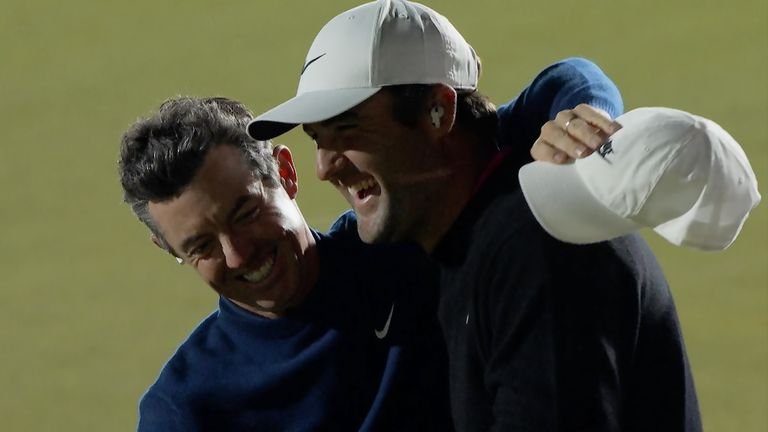 McIlroy shares light⁣ moment with Scheffler on course