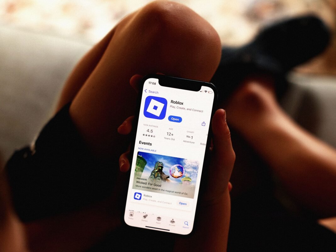 Roblox’s AI-Powered Age Verification Is a Complete Mess