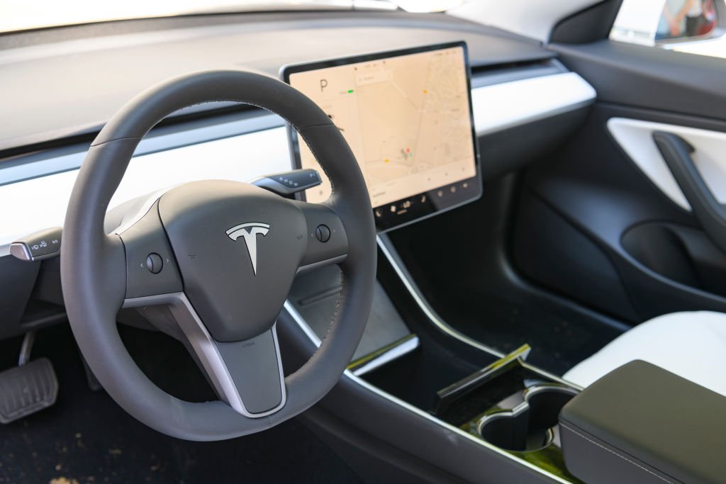 Tesla’s Game-Changer: Full Self-Driving Now Only Through Subscription!
