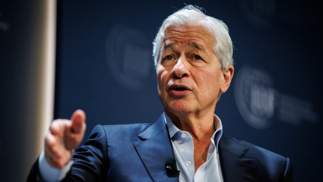 Jamie Dimon Breaks Silence: Rare CEO Critique of Trump’s Immigration Policy-‘I Don’t Like What I’m Seeing