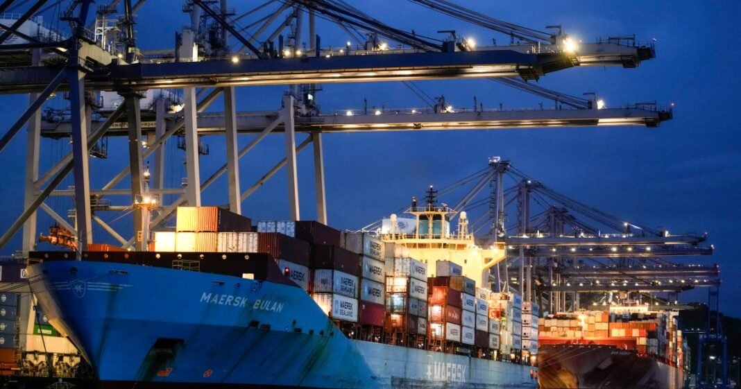 Panama Court Delivers Landmark Blow to Chinese Control Over Canal Ports