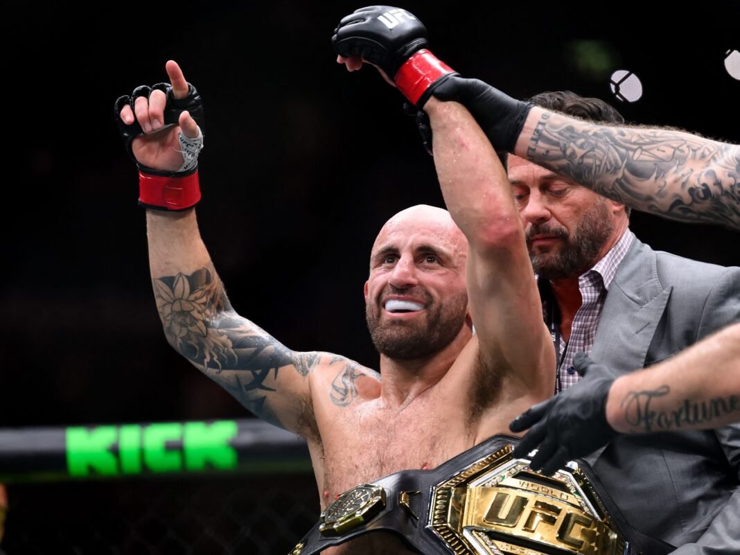 Volkanovski Strikes Again: Unstoppable Featherweight Title Defense Over Lopes at UFC 325!