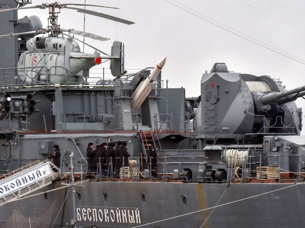 Kremlin Official Threatens to Stop West’s Seizure of Russian Merchant Ships with Naval Power