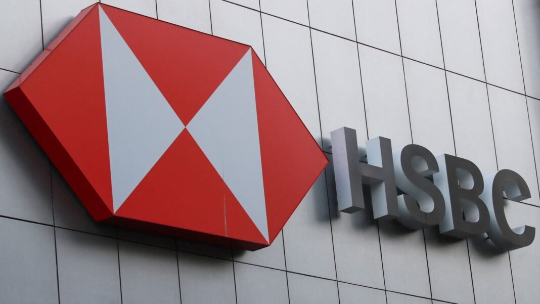 HSBC Defies Expectations: Revenue Soars Despite Over 7% Plunge in Annual Pre-Tax Profit