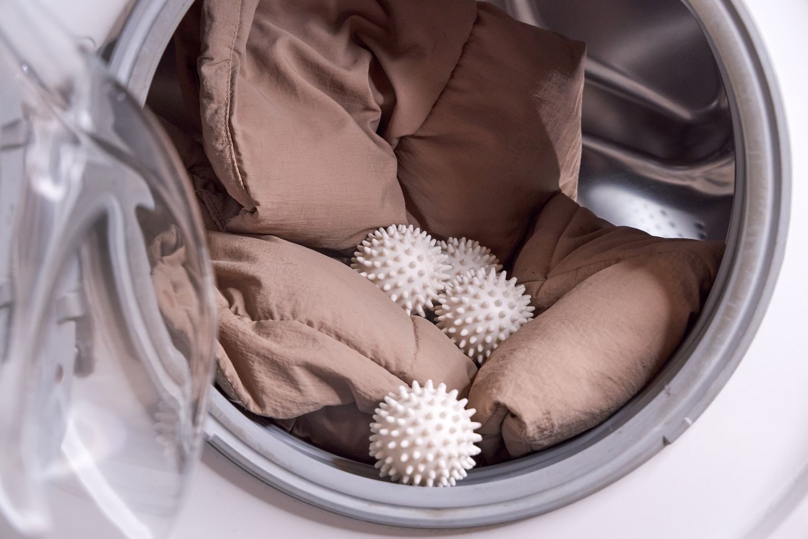 Gently washing a high-quality down jacket