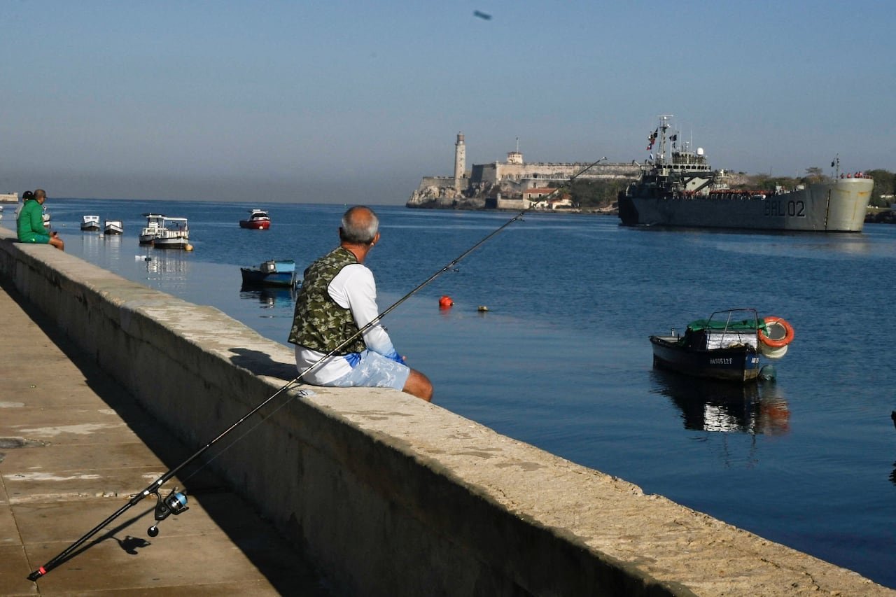 Mexican naval vessels delivering humanitarian aid docked at Havana harbor