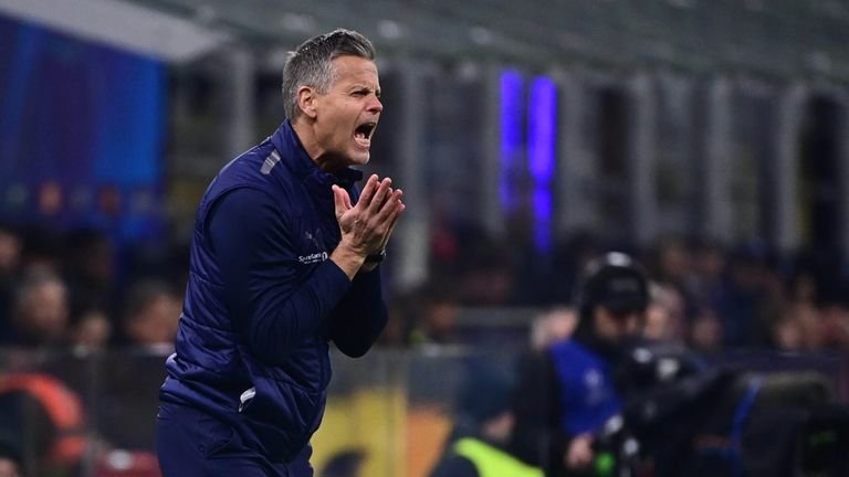 Kjetil Knutsen overseeing training session