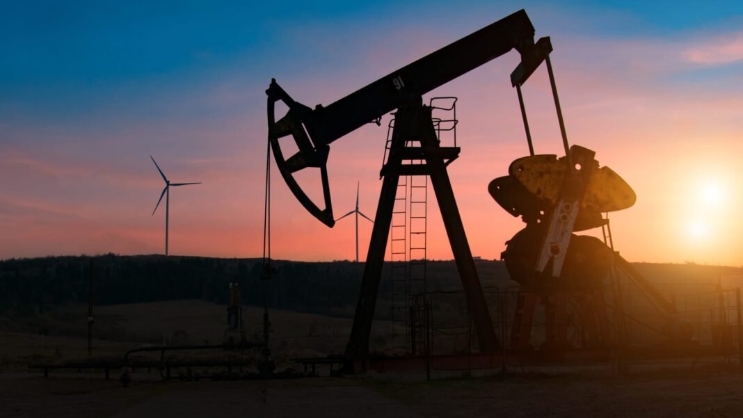 Oil Surges Beyond $100 as Gulf States Cut Output; WTI Climbs Toward $120 a Barrel Peak