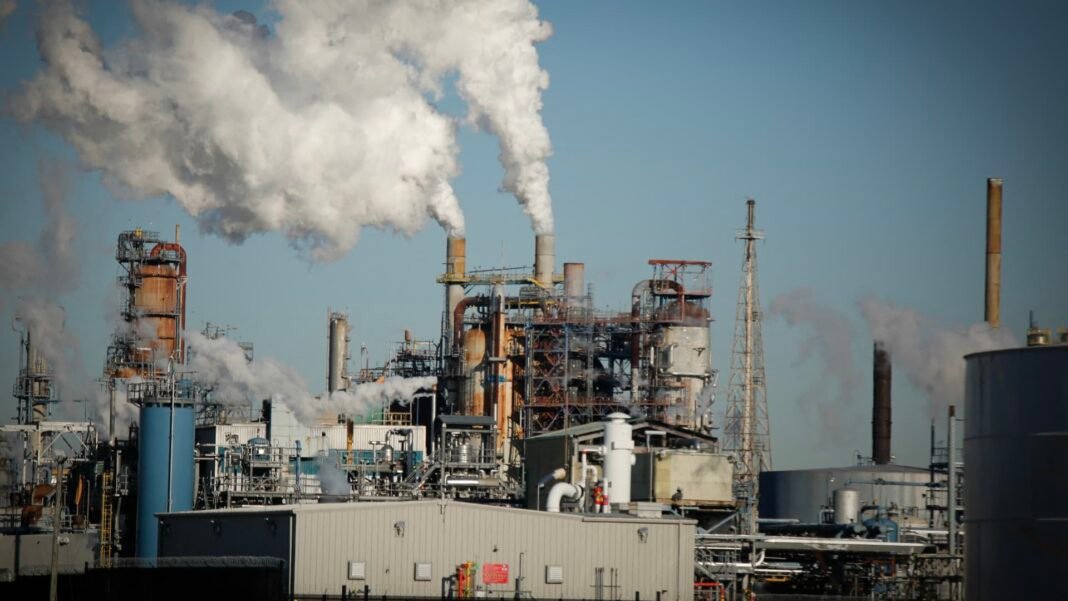 Oil Prices Soar: Brent Approaches Record Monthly High as Trump Targets Iran’s Energy Sector