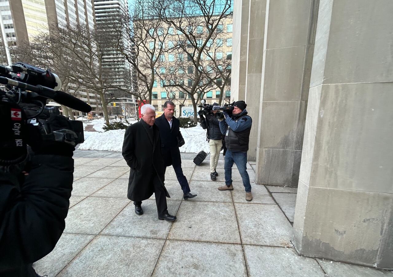 Frank Stronach arriving at Ontario Superior Court
