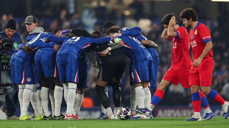 Chelsea pre-match huddle modification vs PSG